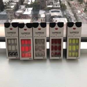 Alice + Olivia X Kiss 5 limited edition nails